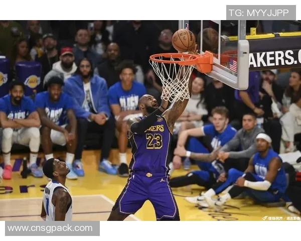 08年小牛与湖人激战回顾：经典对决中的传奇时刻与球星表现分析