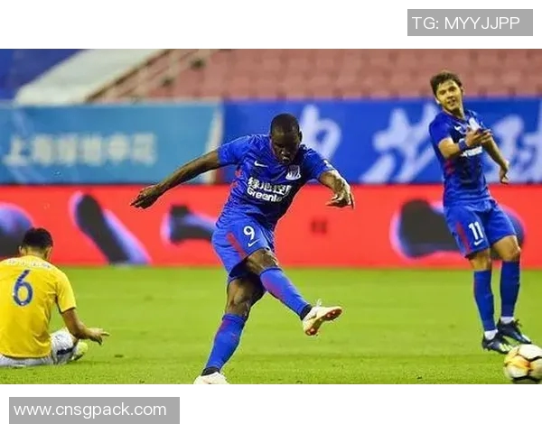 18赛季苏宁与申花激战回顾球迷心中的经典对决与精彩瞬间