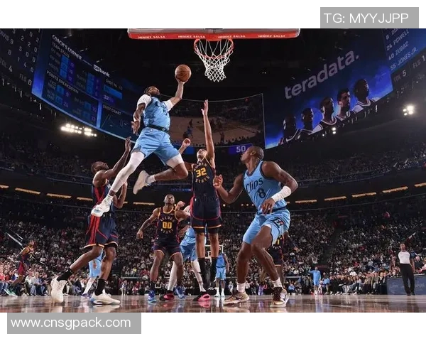 2012年NBA季后赛快船与灰熊激战回顾：一场扣人心弦的对决与传奇时刻