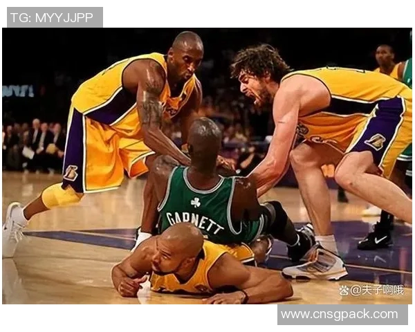 2002年湖人对火箭经典对决回顾与分析篮球历史上的精彩瞬间