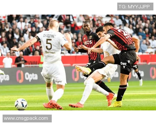 布雷斯与尼母的精彩对决揭示了法甲联赛的激烈竞争与球队实力的较量