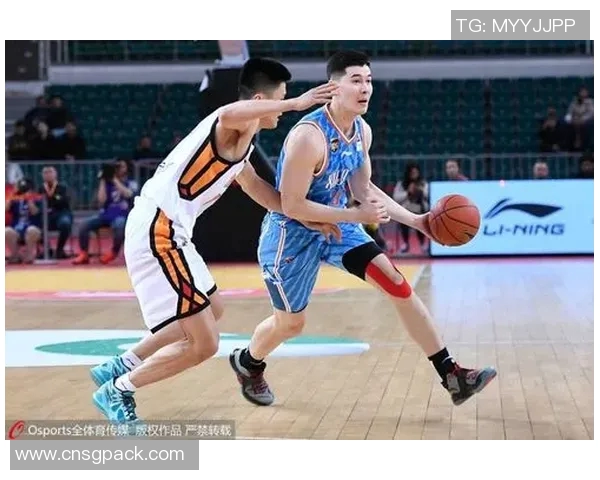 北京对决新疆腾讯体育全程直播精彩赛事分析与球员表现点评 北京对决新疆腾讯体育全程直播精彩赛事分析与球员表现点评