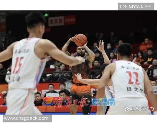 男篮澳大利亚与德国激战正酣谁将晋级下一轮赛事的巅峰对决