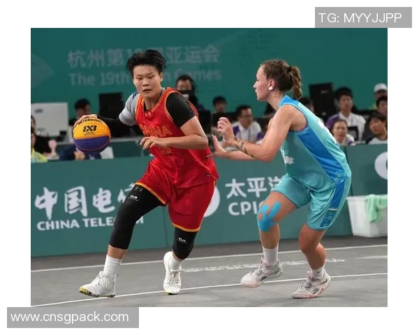 芝加哥天空与康涅狄格太阳的激烈对决展现女篮魅力与实力较量