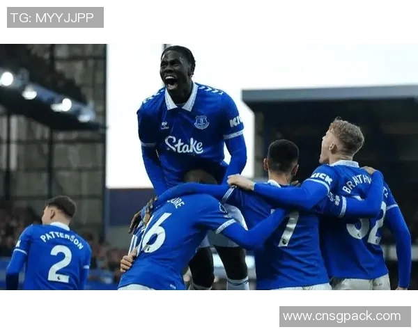 英超焦点战富勒姆迎战埃弗顿争夺宝贵积分之战